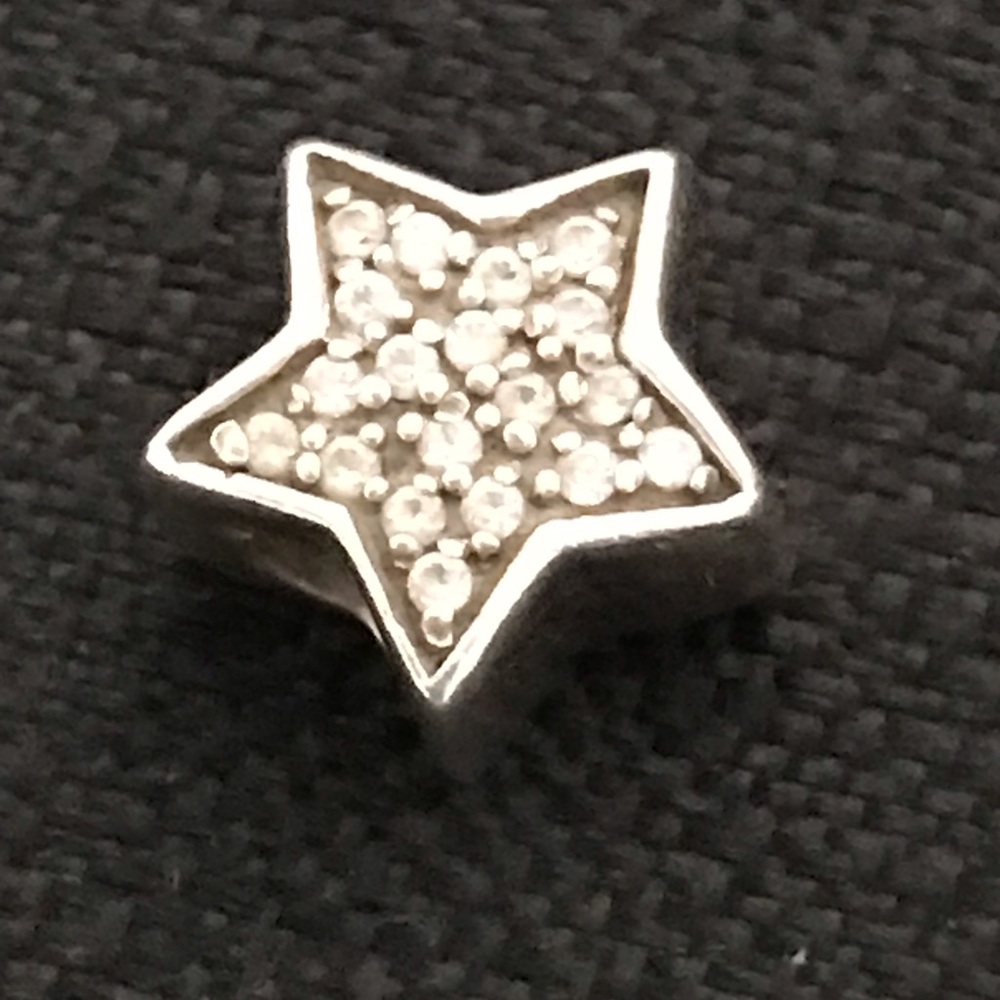 925 Silver Charm Halia
